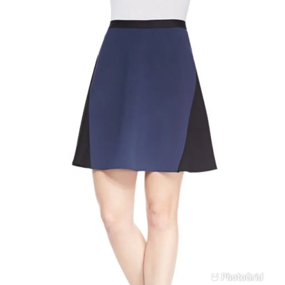 TAHARI Black Navy Skater Mini Skirt A-Line Colorblock Short Office Career Size 4